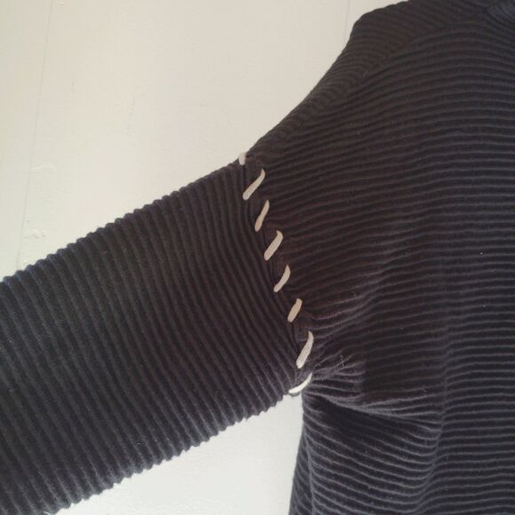 T Tahari Funnel Neck Sweater Stitch Shoulder Black Cozy Fall Comfort Medium - Picture 5 of 9